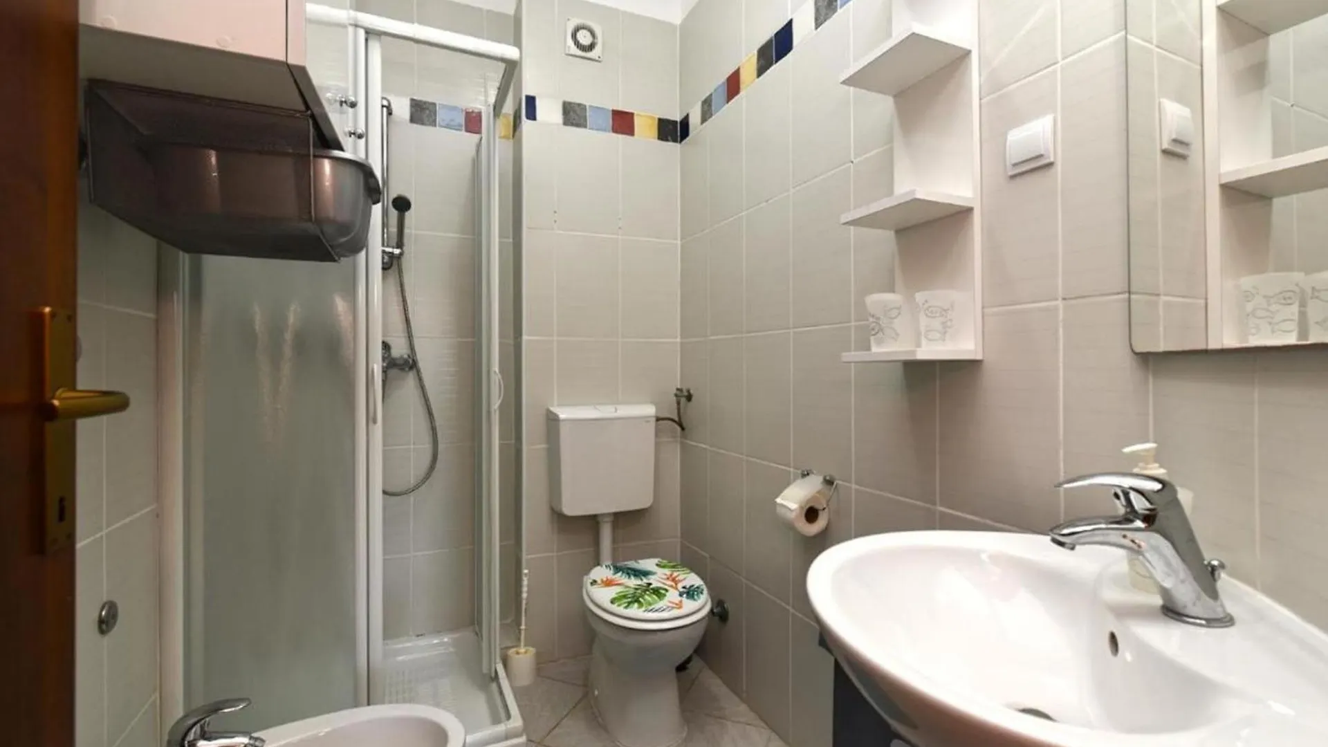 דירות פרוי Cozy Flat With Balcony, Pool Access And Full Amenities 0*,