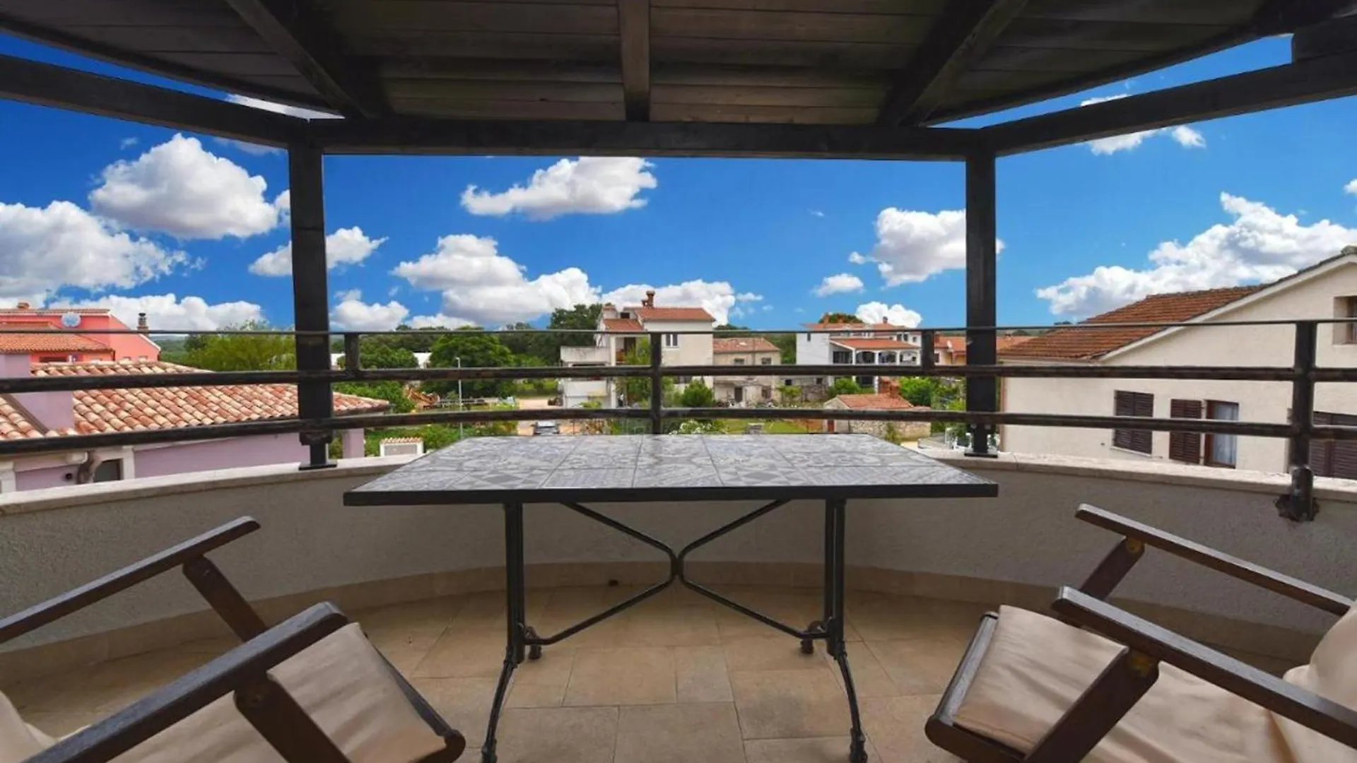 דירות פרוי Cozy Flat With Balcony, Pool Access And Full Amenities קרואטיה