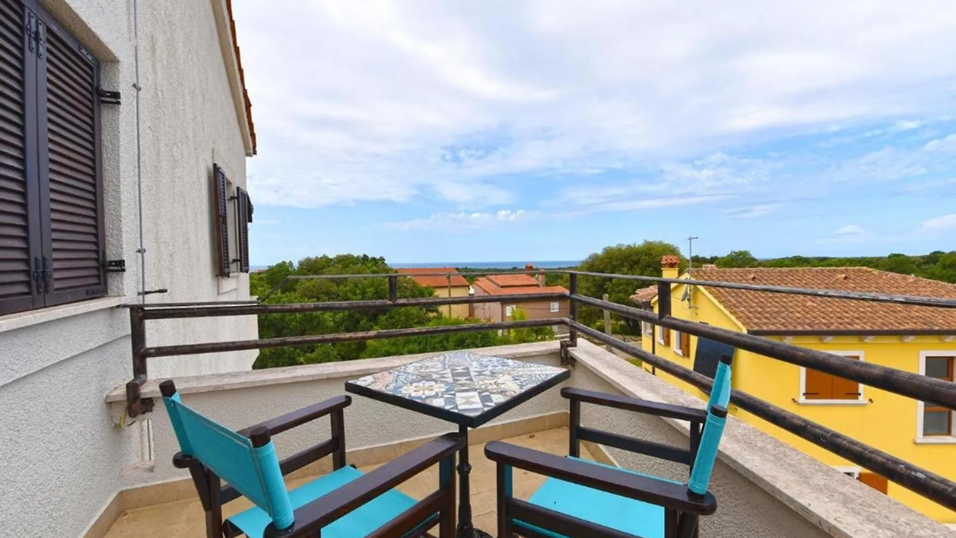 דירות פרוי Cozy Flat With Balcony, Pool Access And Full Amenities